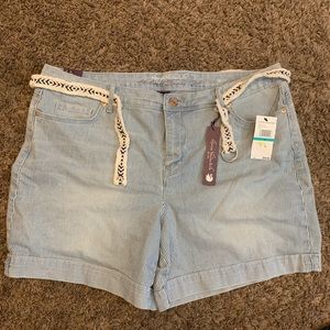 Gloria Vanderbilt new with tags shorts